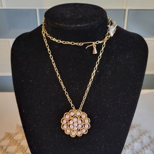 Necklace with pendant